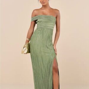 Lulus Green Off-Shoulder Dress